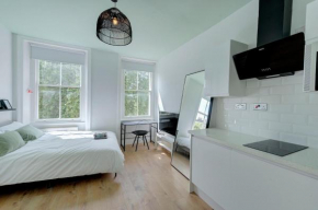 Kensington Gardens Studio - 14
